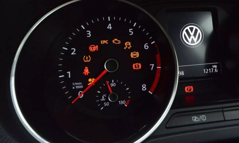 Błędy w samochodach Volkswagen – przewodnik po kodach diagnostycznych