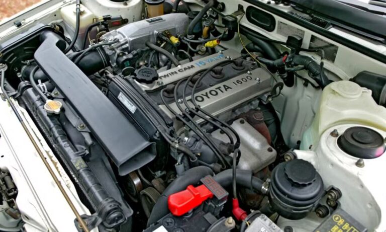Silnik Toyota 4A-FE / 4A-GE 1.6 l – legenda trwałości i sportowego ducha lat 80 i 90