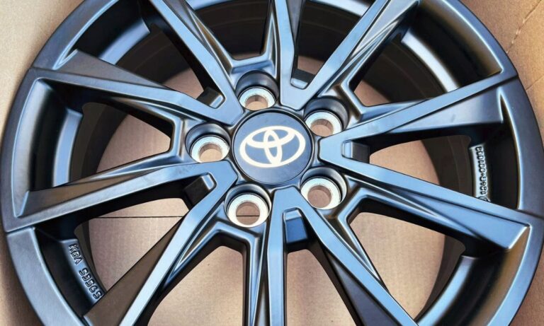 Rozstaw śrub Toyota – kompletna tabela PCD dla popularnych modeli