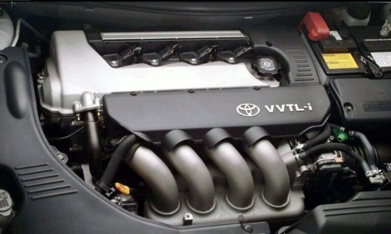 Silnik Toyota 2ZZ-GE 1.8 L – Recenzja, charakterystyka, mocne strony i problematyczne miejsca