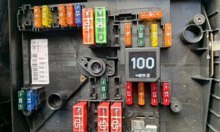 Volkswagen Eos – najpełniejsze schematy bezpieczników