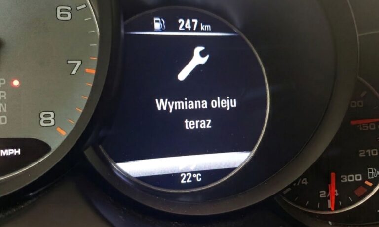 Jak skasować inspekcję serwisową w Porsche – wszystkie modele krok po kroku