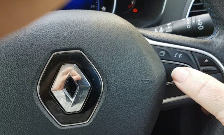 Jak skasować inspekcję olejową w Renault – wszystkie modele krok po kroku